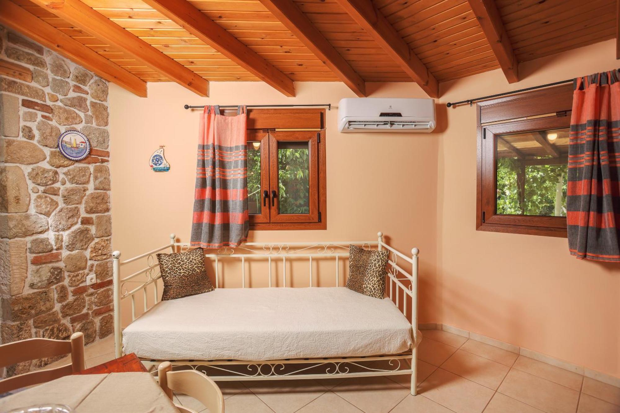 Madlen Apartments Nea Skioni Exterior photo